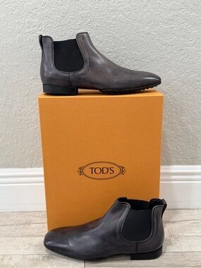 TOD'S Men's Charcoal Gray Leather Chukka Chelsea Boots size 7 , 8.5 US
